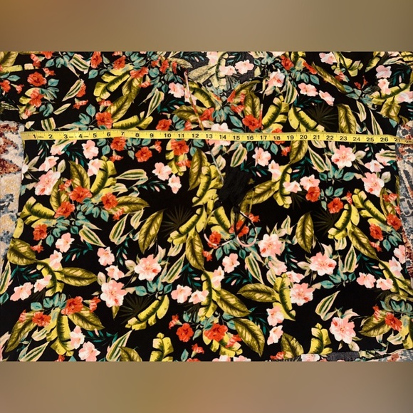 NEW Jessica Simpson Sz 2X 2Piece Set Crop Pants + V-Neck Top Island Wild Flower - Picture 2 of 15